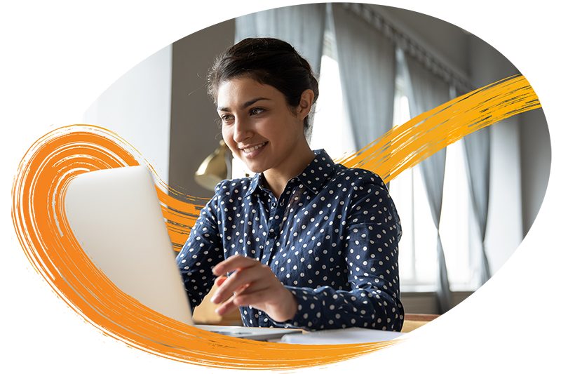 woman-polkadot-laptop